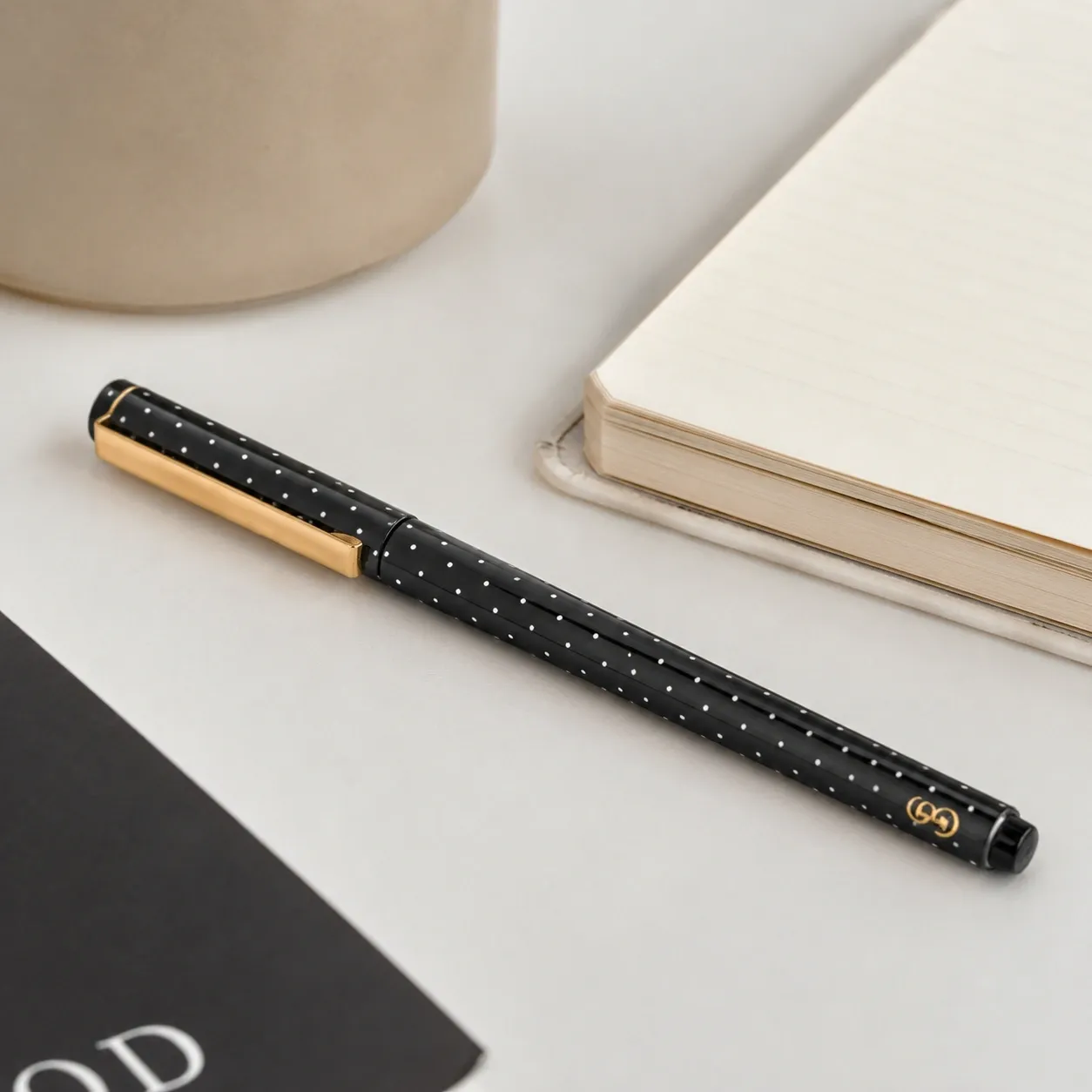 Black Pindot Felt Tip Pen